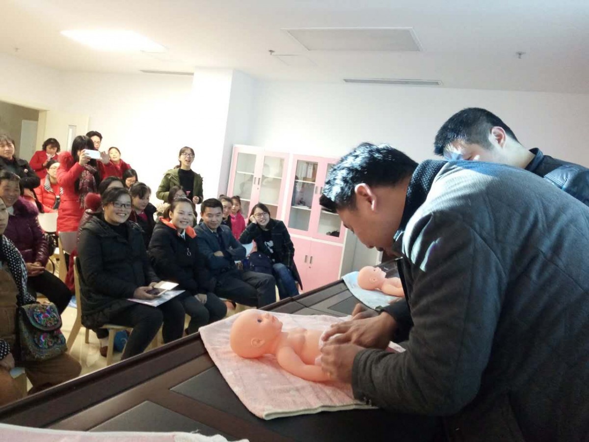 孕妇学校课互动.jpg